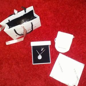 🎃PRICE DROP Pandora floating charm necklace