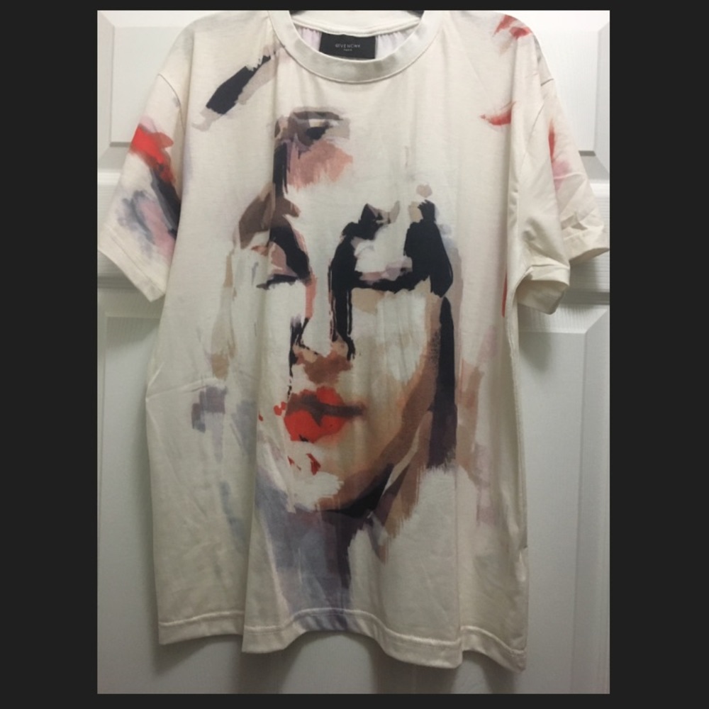 Givenchy T-shirt