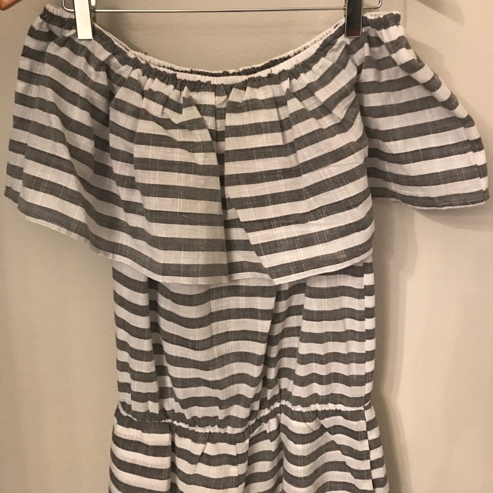 Off The Shoulder Striped Romper - Picture 8 of 8