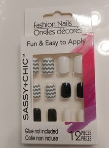 💥FREE GIFT with purchase💥 Sassy+Chic Nail Decor