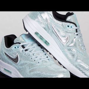 •Rare Nike Air Max 1 QS•
