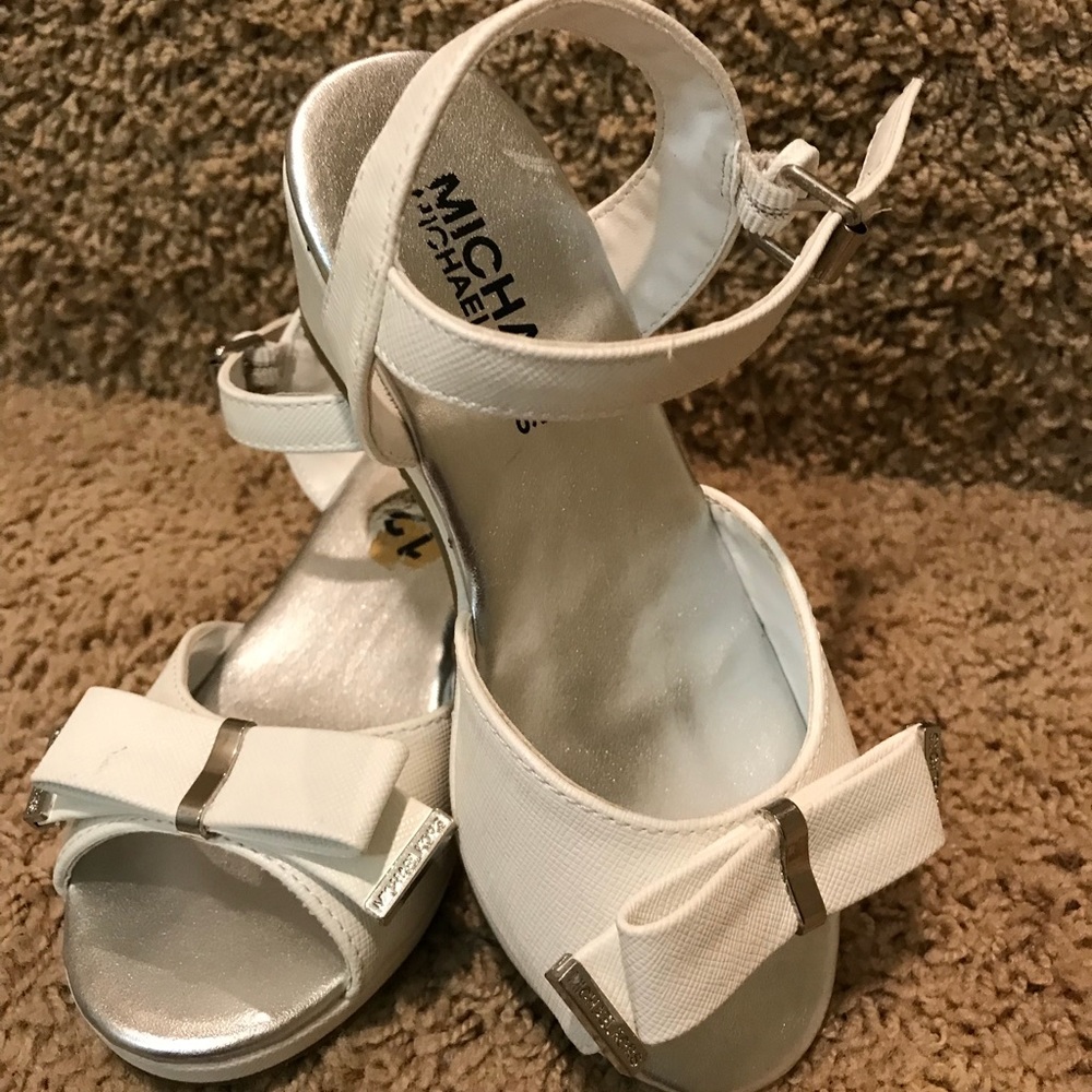 Michael Kors white girl shoe