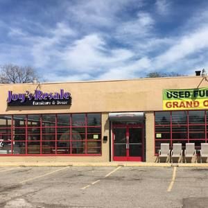 Meet your Posher, Joy