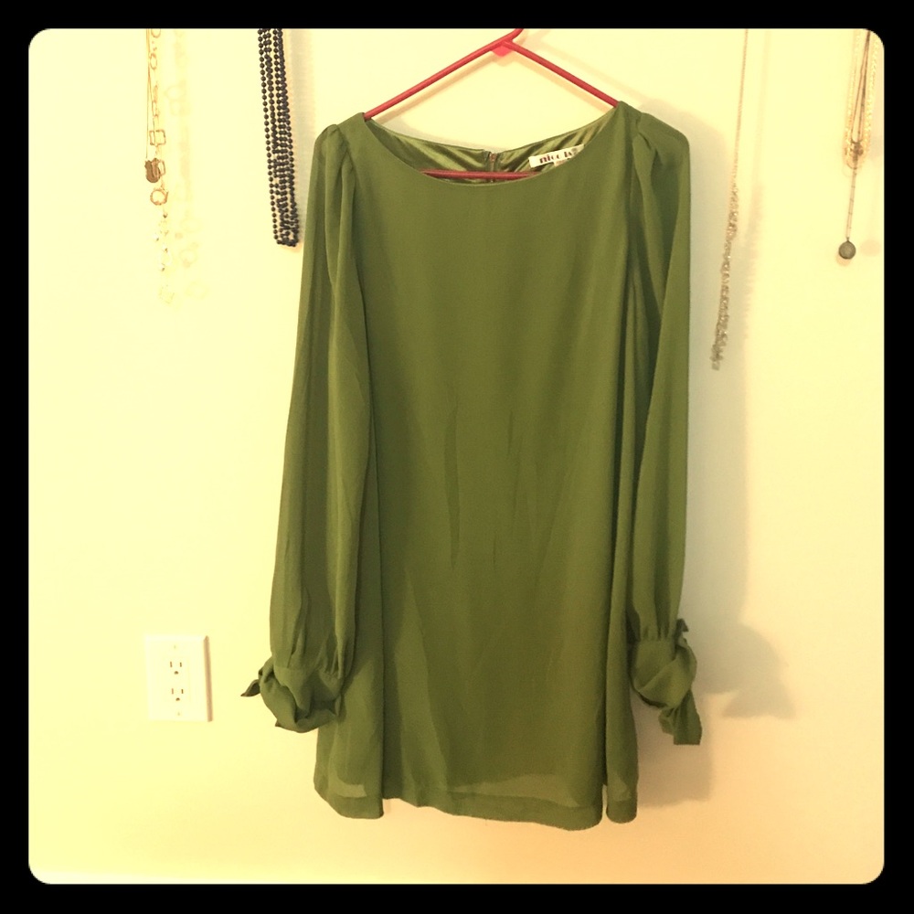Holiday party dress!🎄green shift dress🎄