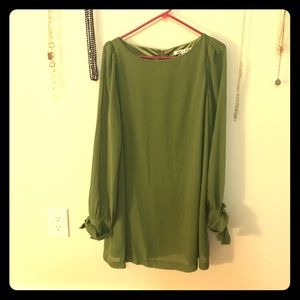 Holiday party dress!🎄green shift dress🎄