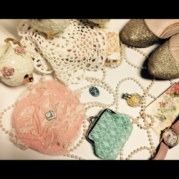 Meet your Posher, Hannah - Picture 3 of 10