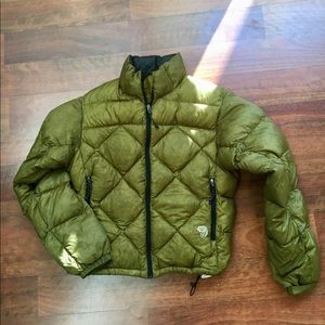Mountain Hardware Size 4 Women’s down jacket