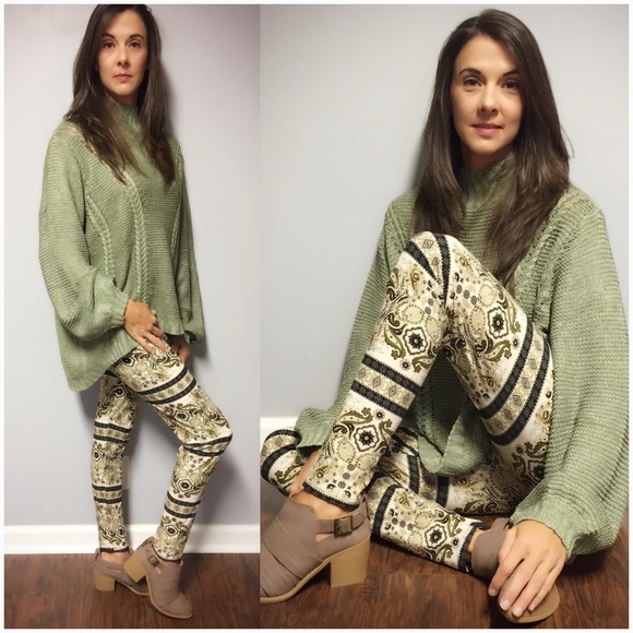 Paisley Print Brushed Knit Leggings - Picture 2 of 7