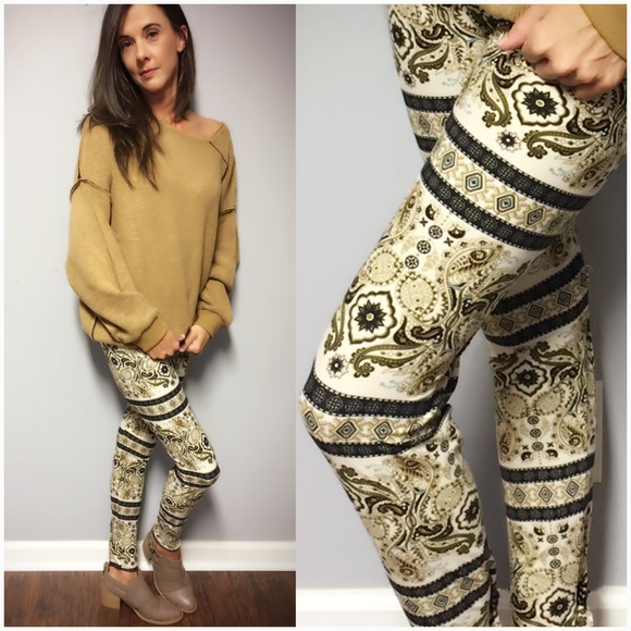 Paisley Print Brushed Knit Leggings - Picture 3 of 7