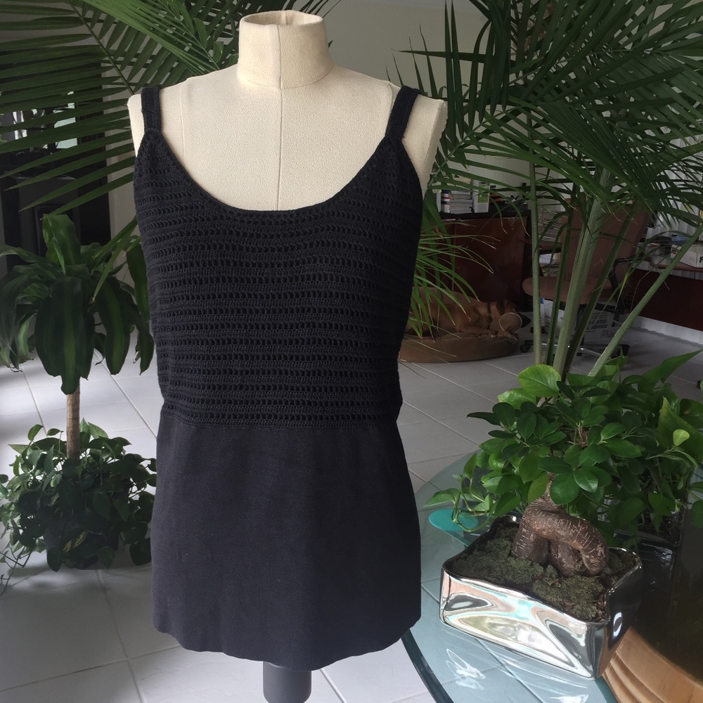 Alfani Woman black knitted tank top