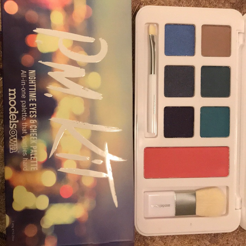 BNIB models own bundle