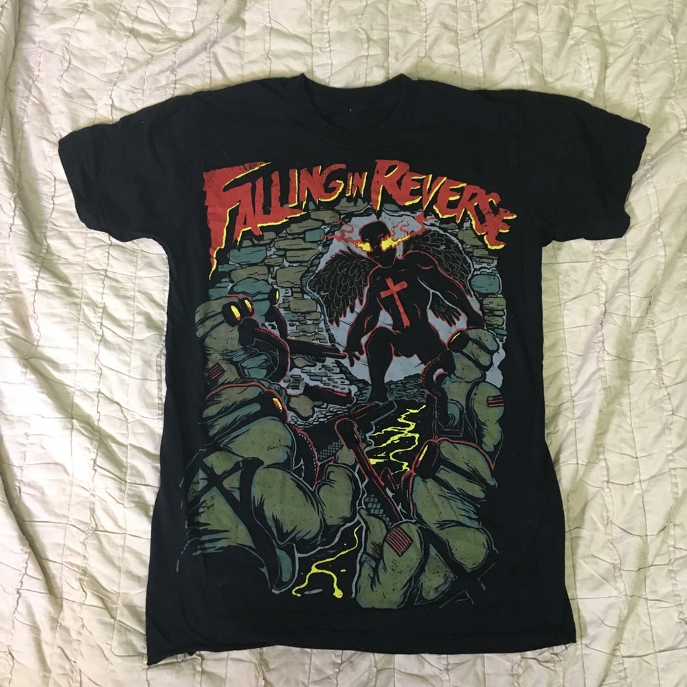 FREE🌟FALLING IN REVERSE band tee