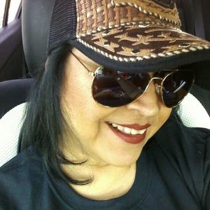 Meet your Posher, Brenda