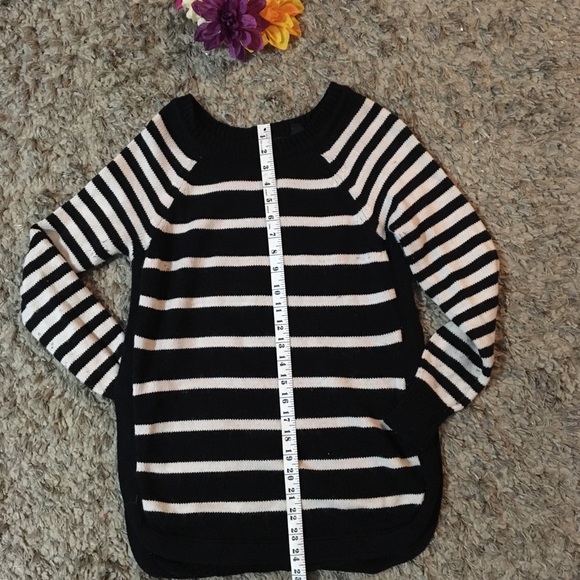 RDI Black and Cream Sweater - Picture 4 of 4