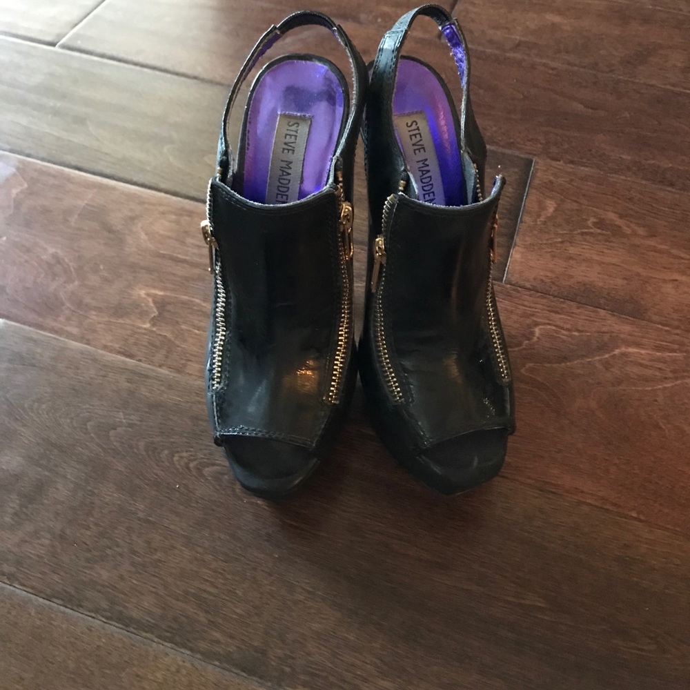 Only worn once! Steve Madden double zipper heels