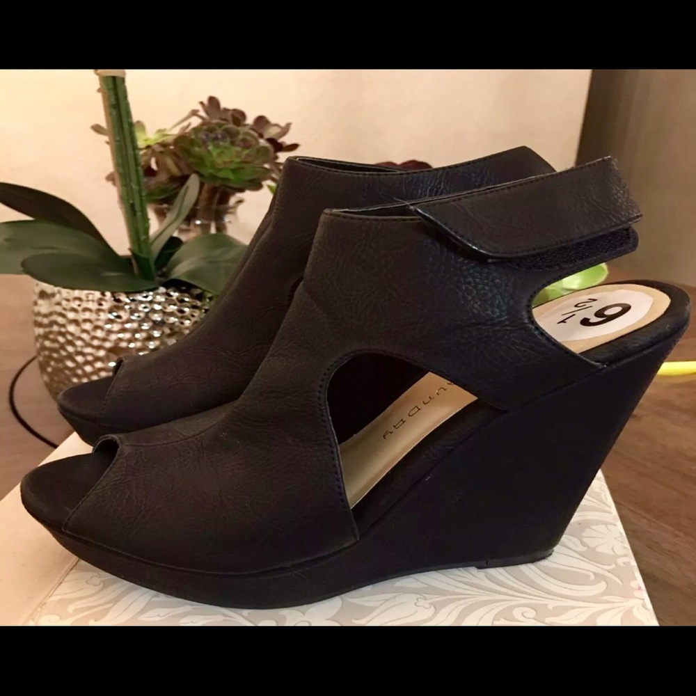 Black Platform Shoes