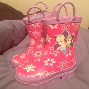 "Frozen" rainboots