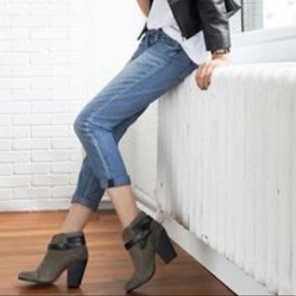 Celebrity favorite Rag & Bone Harrow booties - Picture 3 of 7