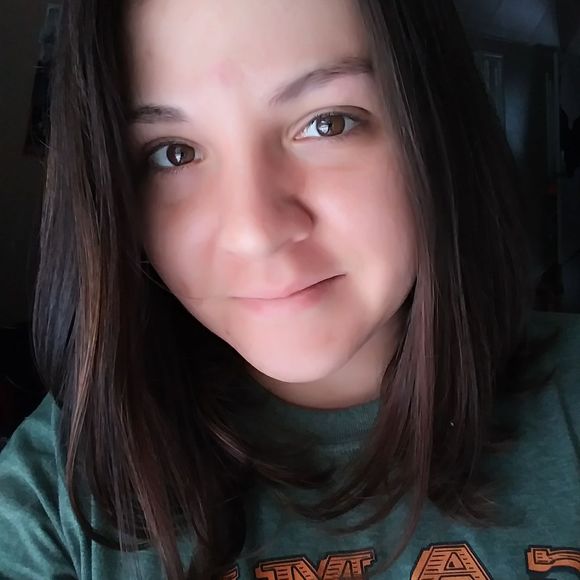 Meet your Posher, Lauren - Picture 1 of 1