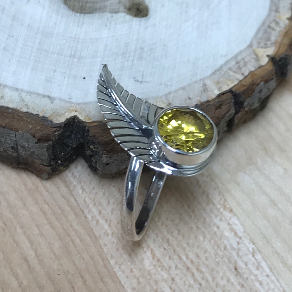 Ring - Picture 2 of 7