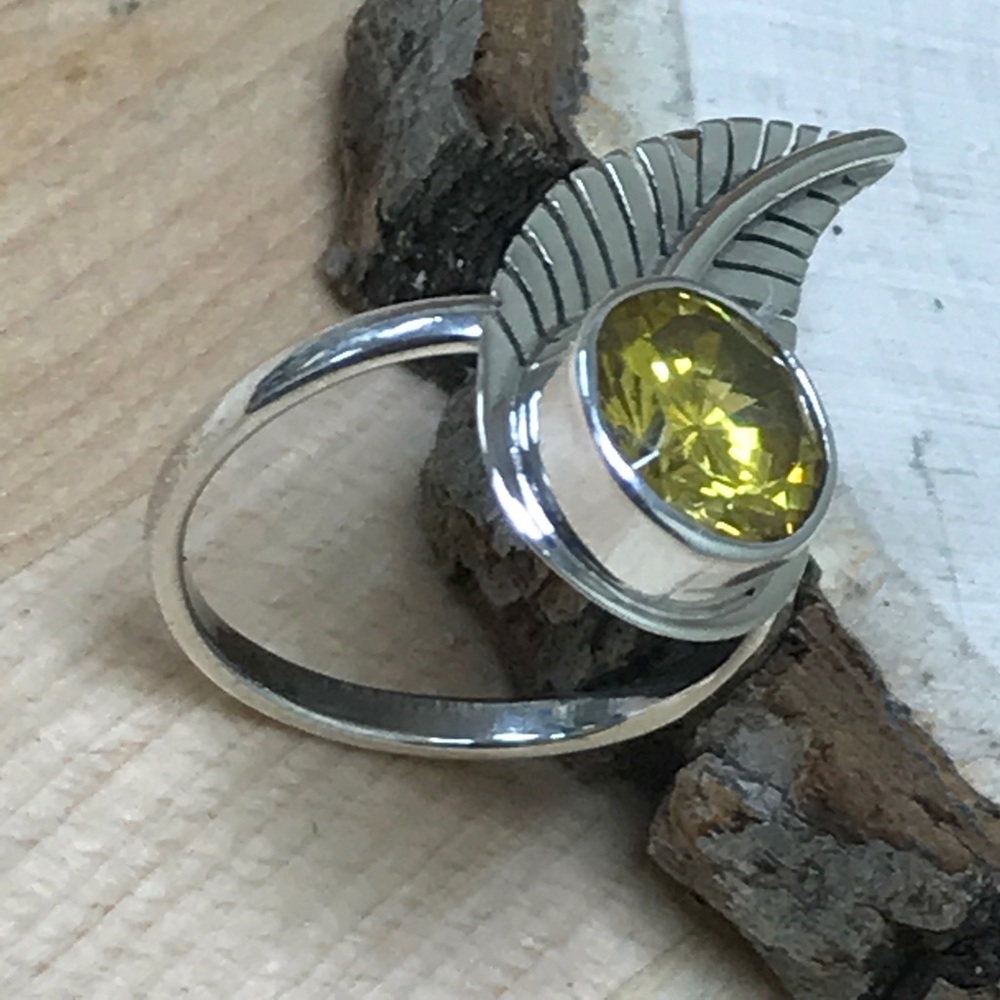 Ring - Picture 1 of 7
