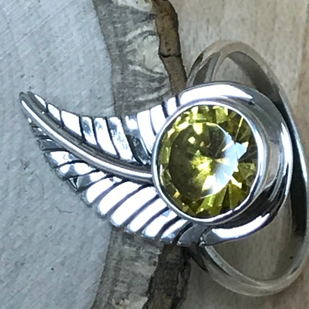 Ring - Picture 5 of 7