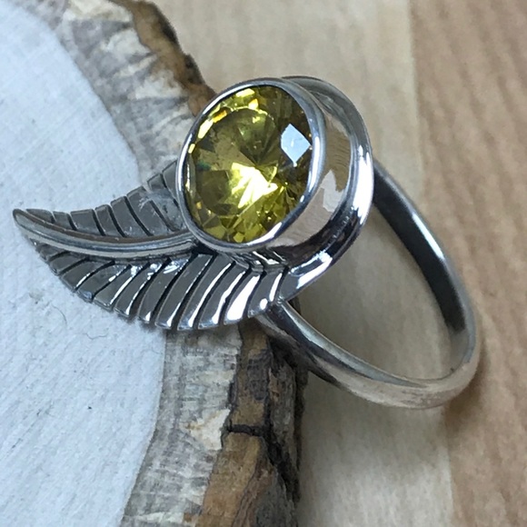 Ring - Picture 4 of 7