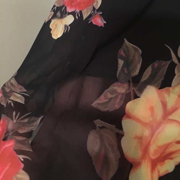 Dressy chiffon tank - Picture 3 of 3