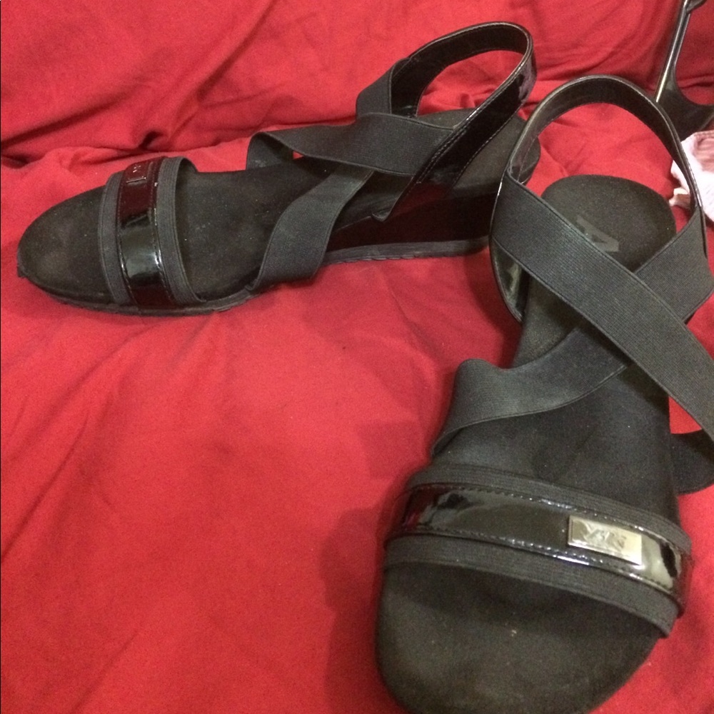 Anne Klein Sandles