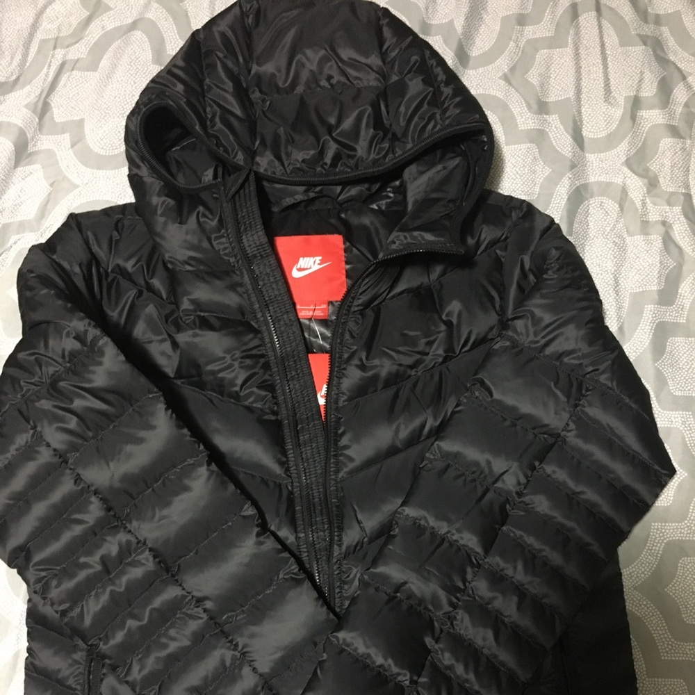 EUC Nike down coat - 550 Fill