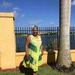 Meet your Posher, Debra