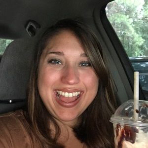 Meet your Posher, Dana