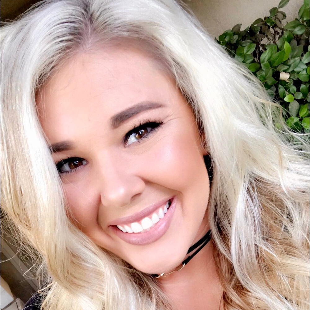 Meet your Posher, Ashley