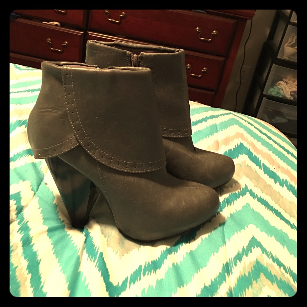 High healed boots. Grey