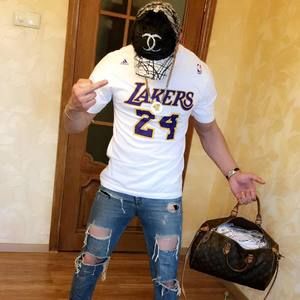 Meet your Posher, Amine