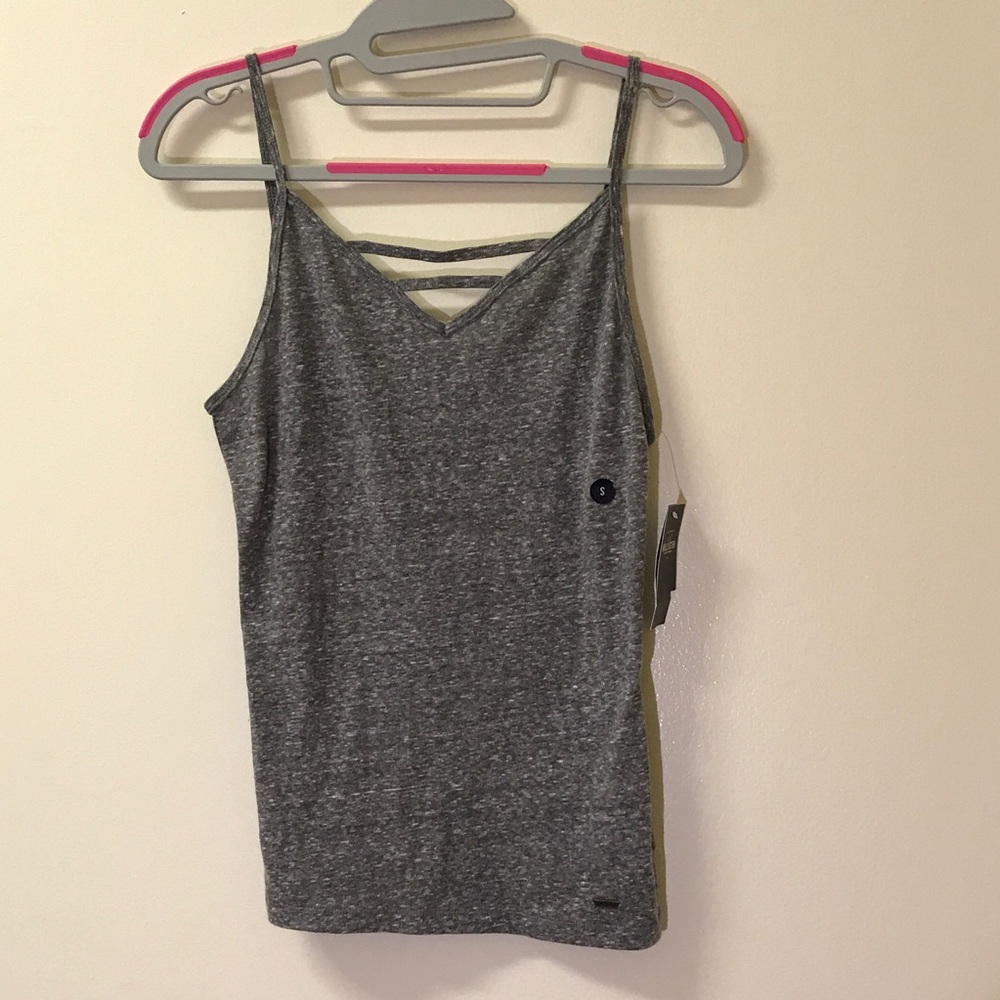 🔥NEW🌸Comfy Gray Tank Top🌸 Cute cross pattern