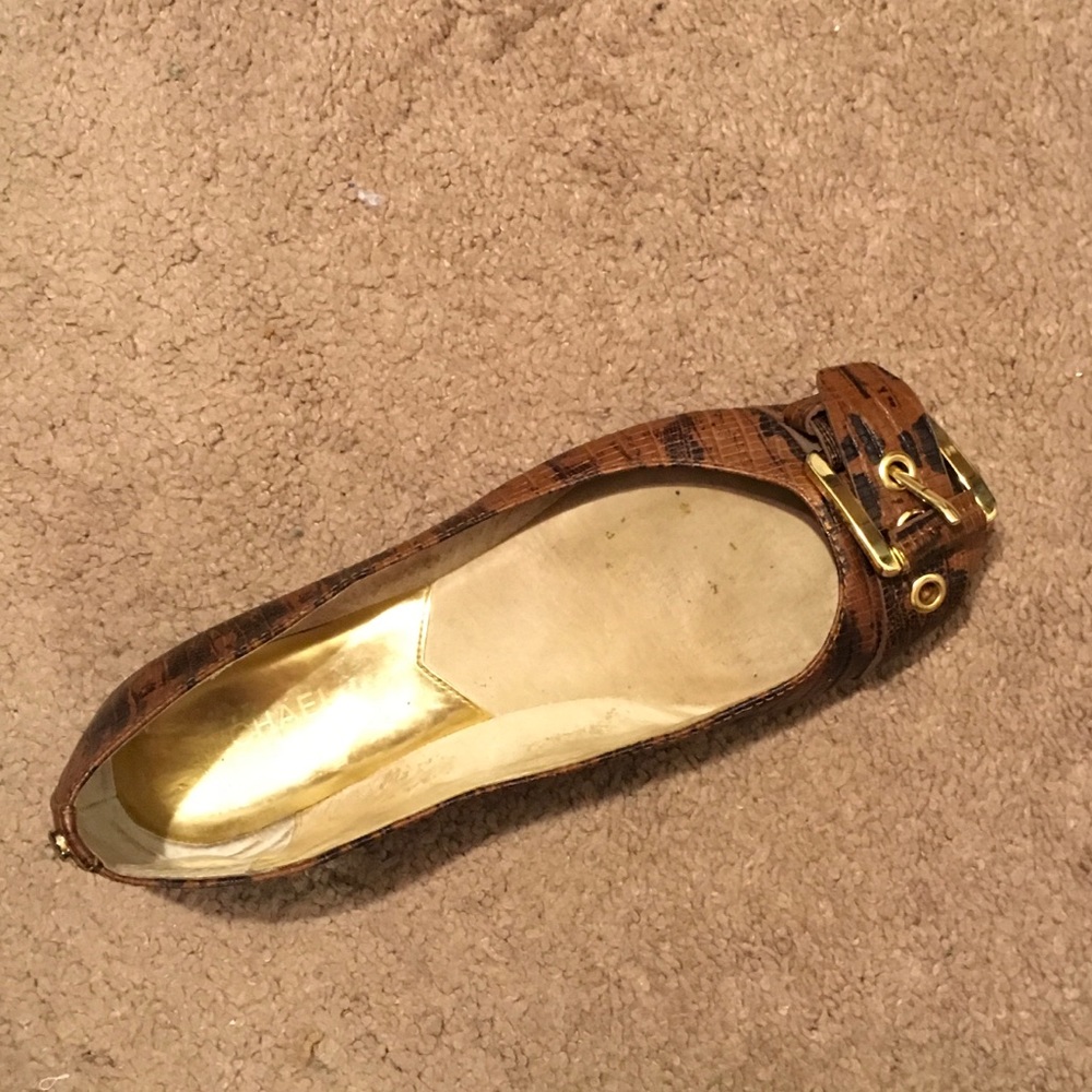 Used Michael Kors flats with adjustable
