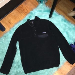 Black Patagonia Pullover