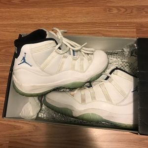Air Jordan 11 Retro Columbia sz 9