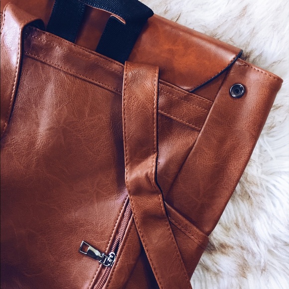 Vegan Leather Messenger Backpack - Picture 4 of 7