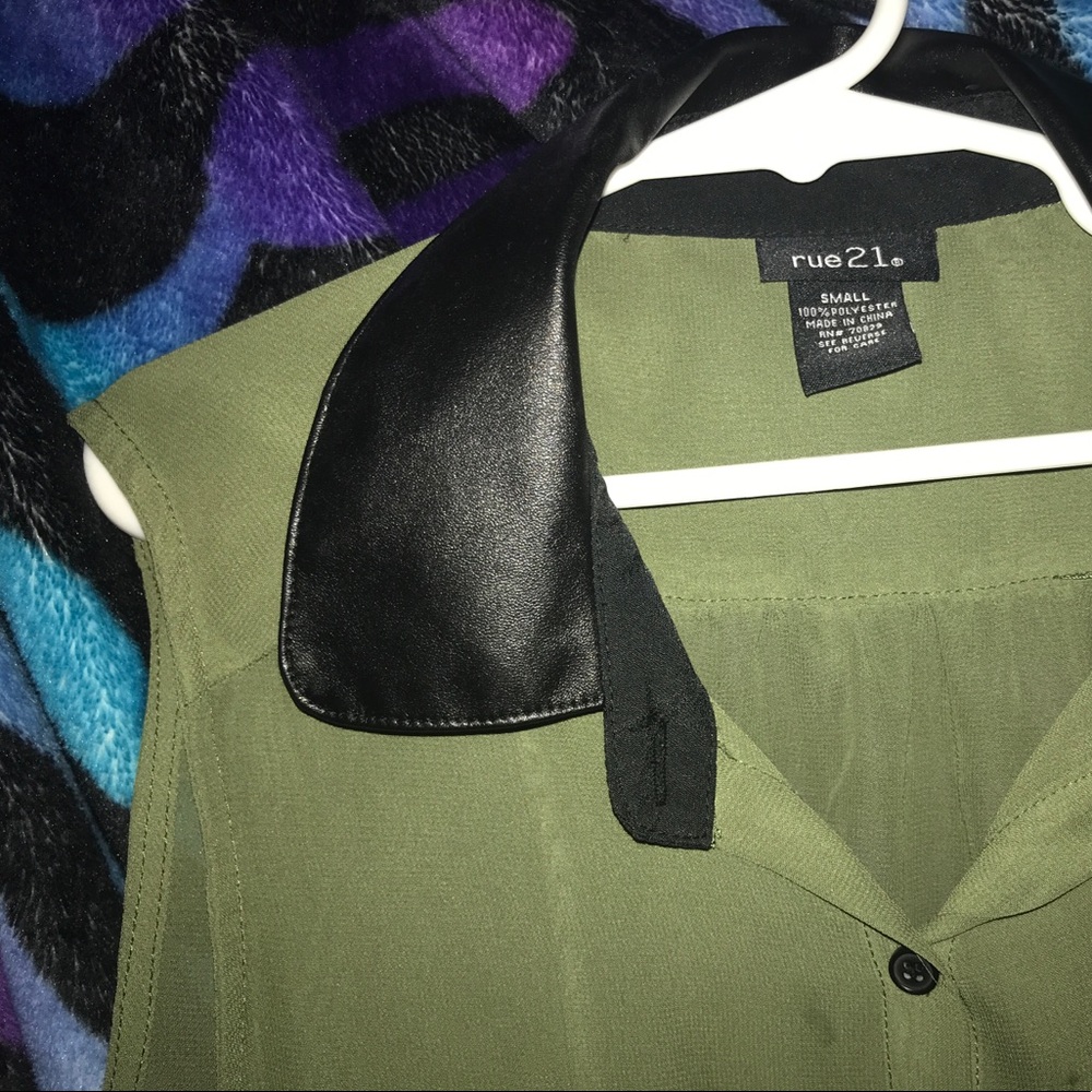 Rue 21 Button Down (no sleeves)