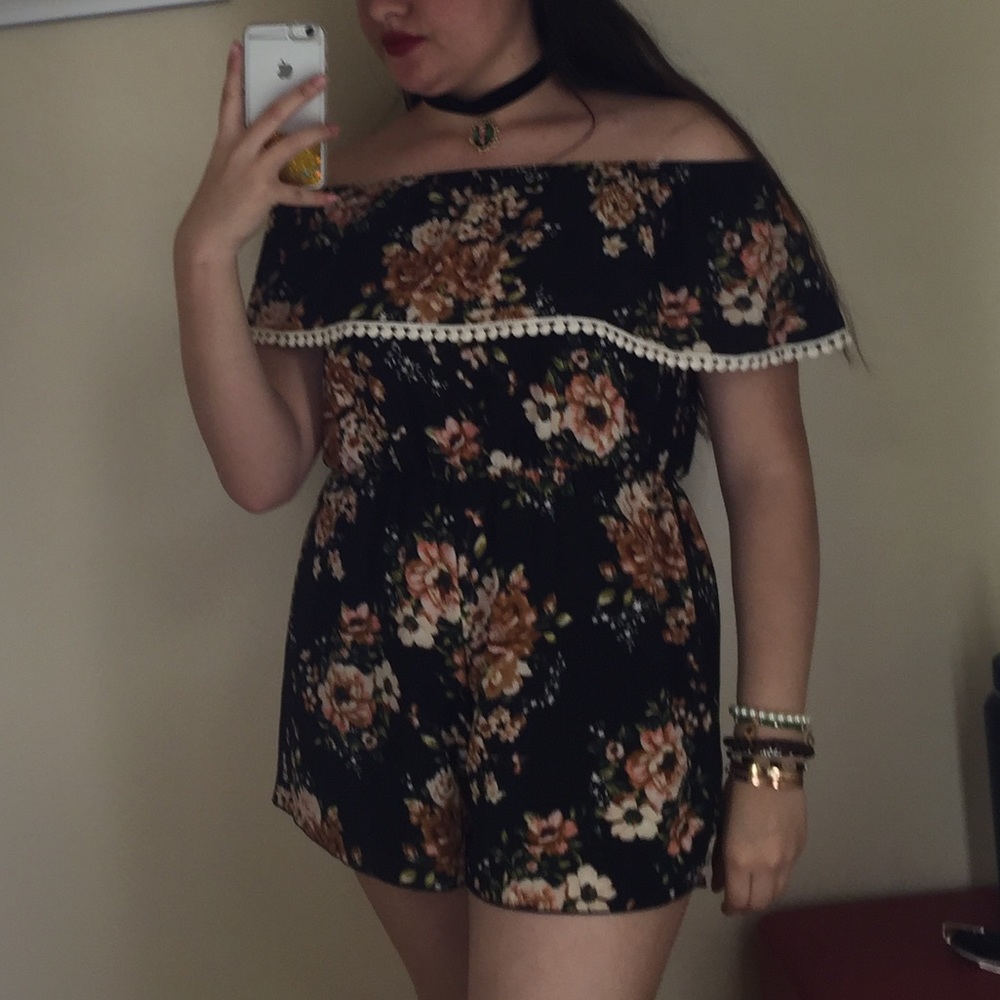 Flowered romper ❣