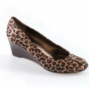 Tahari leopard/cheetah silk wedge shoes “IRV”