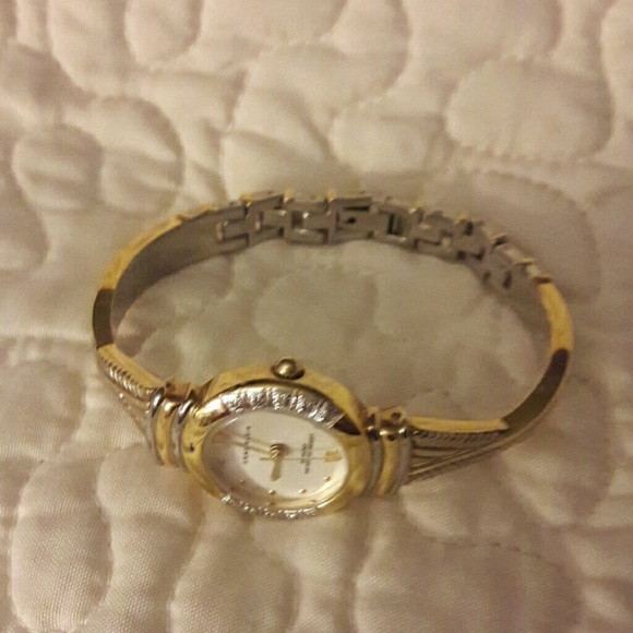 Markdown ** Anne Klein Watch ** EUC - Picture 1 of 4