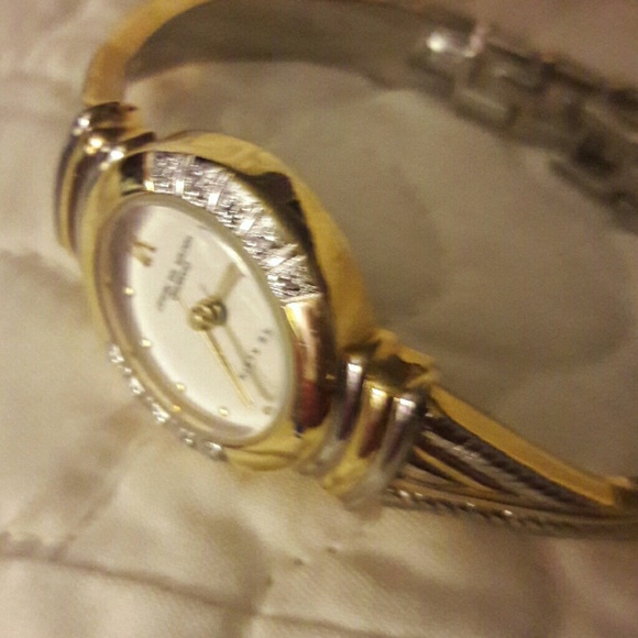Markdown ** Anne Klein Watch ** EUC - Picture 4 of 4