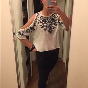 Light weight white cotton shirt w/ navy embroidery