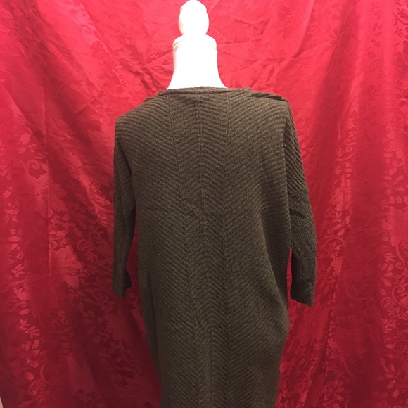 Express Sweater - Picture 4 of 4