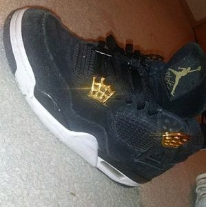 Royalty 4s