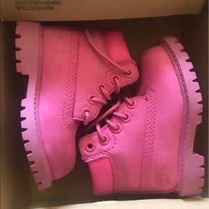 Super cute Preloved Timberlands pink toddler sz 4