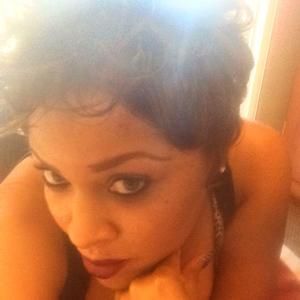 Meet your Posher, Renee